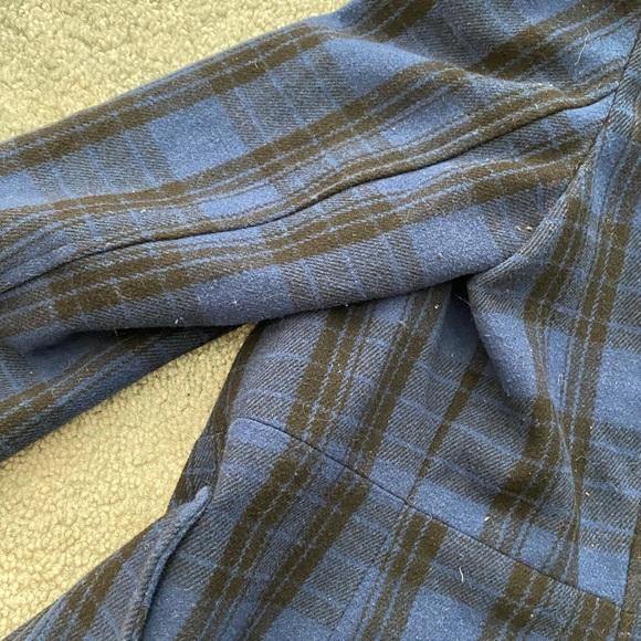 Ladies Winter Coat - Picture 5 of 8